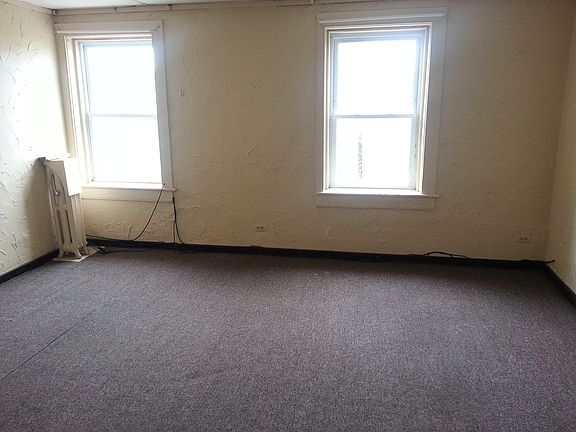 3rd image of 29 Seward Ave #1