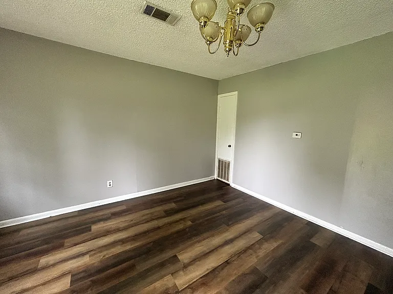 901 E 29th Ave #10 — Photo 8