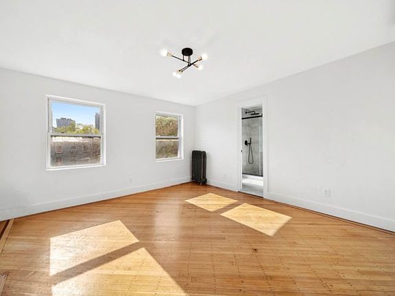 4th image of 366 Clermont Ave #4