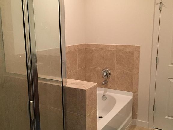 4th image of 301 Demonbreun St Unit 311