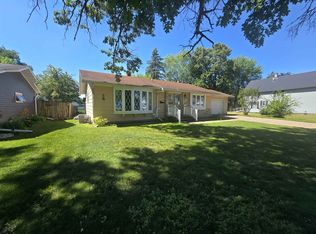 614 W 1st St, Shawano, WI 54166
