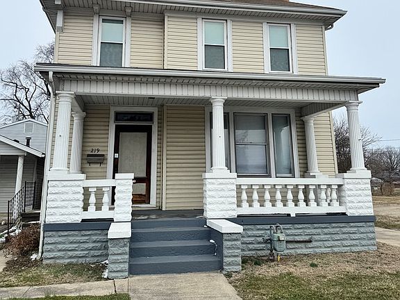 2nd image of 219 N Bridge St