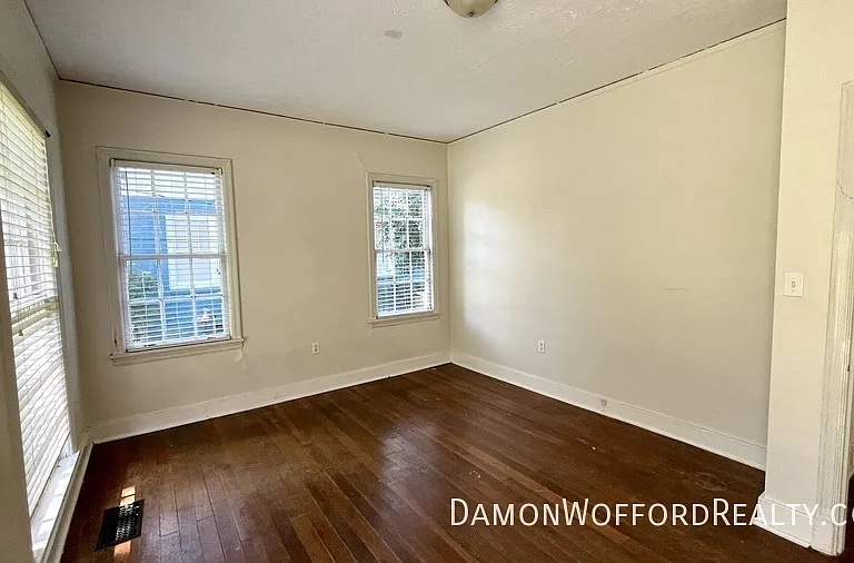 3917 N State St — Photo 14