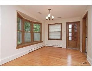 4th image of 139 E Sheridan Pl