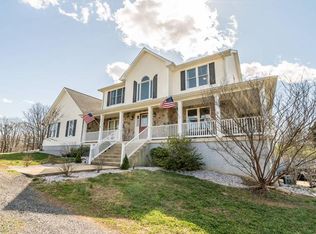 4290 Oak Springs Ln, Jeffersonton, VA 22724