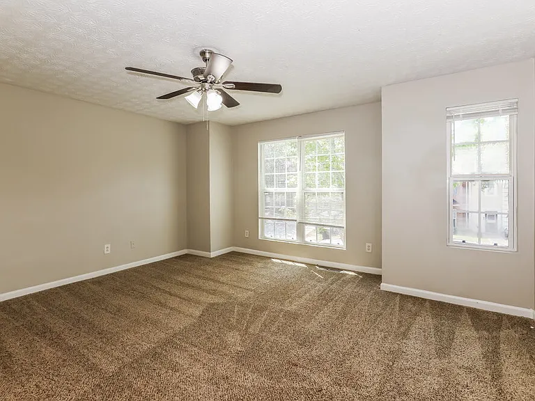 1902 Grove Way — Photo 9