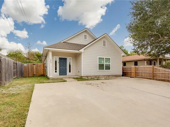 1015 Henderson St, Bryan, TX 77803