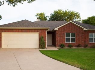 2410 S Forest Hls, Corinth, TX 76210