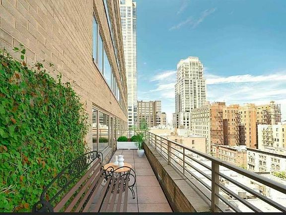 2nd image of 315 W 70th St #12GG