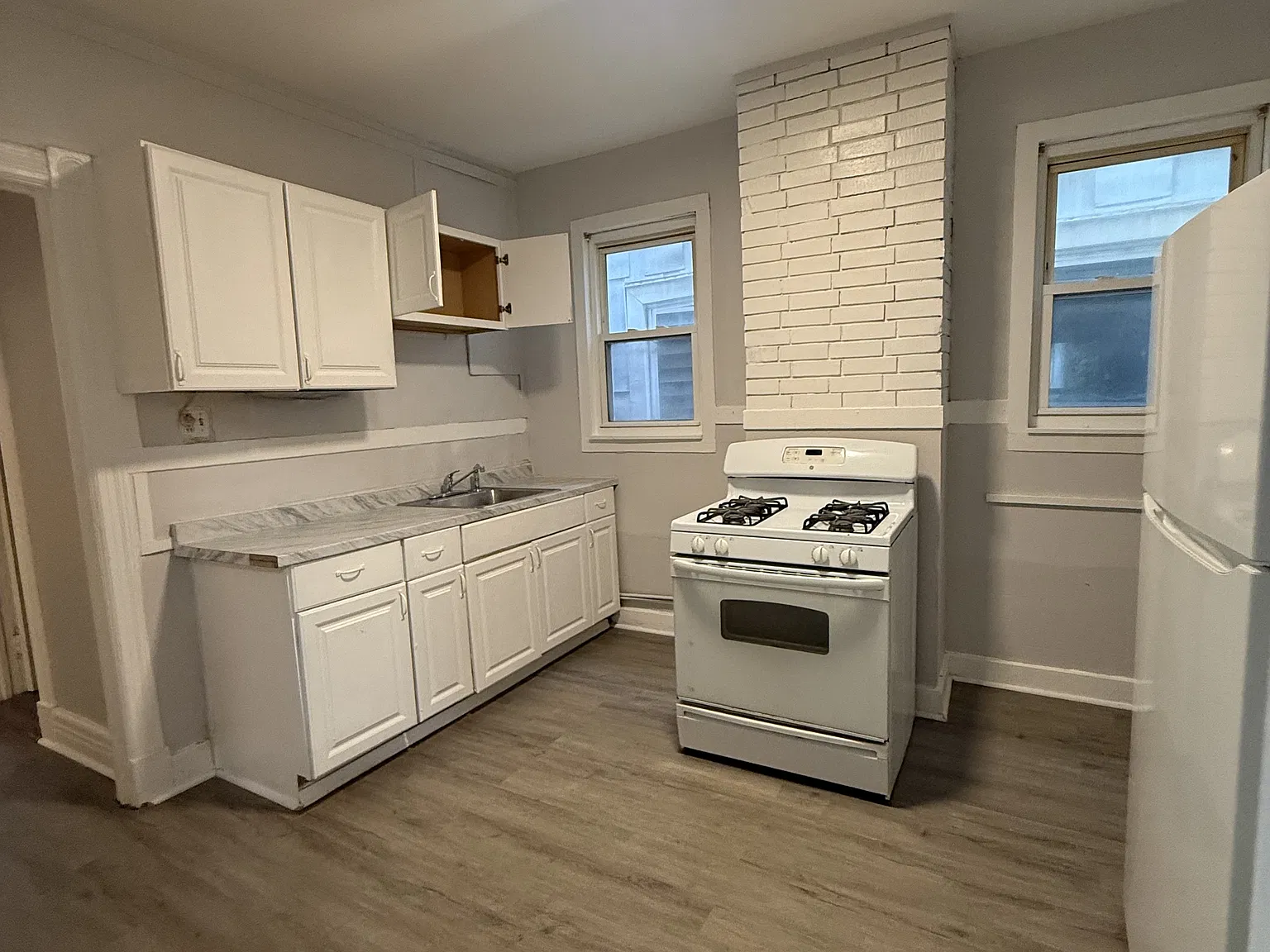 380 Orange Street - 2 — Photo 3