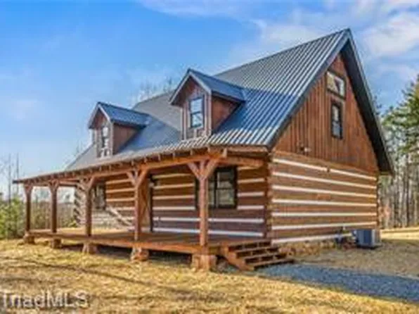 4245 Hillbilly Hollar Dr, East Bend, NC 27018