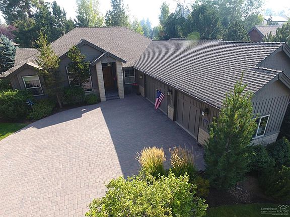 4th image of 19411 Charleswood Ln