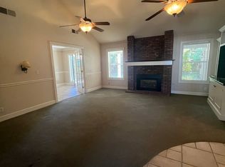 1177 E Decatur Ave, Fresno, CA 93720