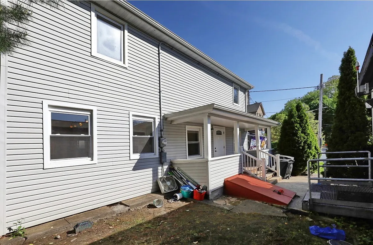 Building Photo - 1466 River Rd #1466
