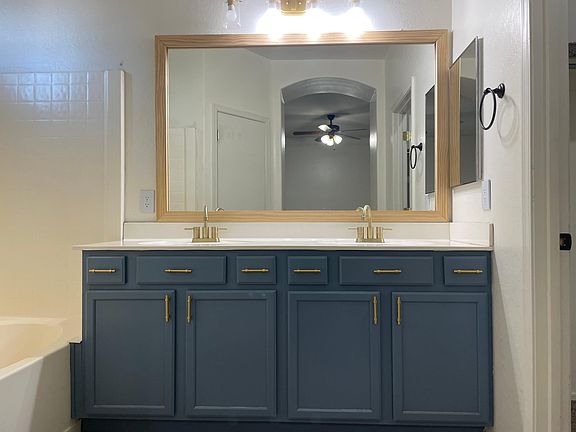 Newly Updated Luxery Master Bathroom