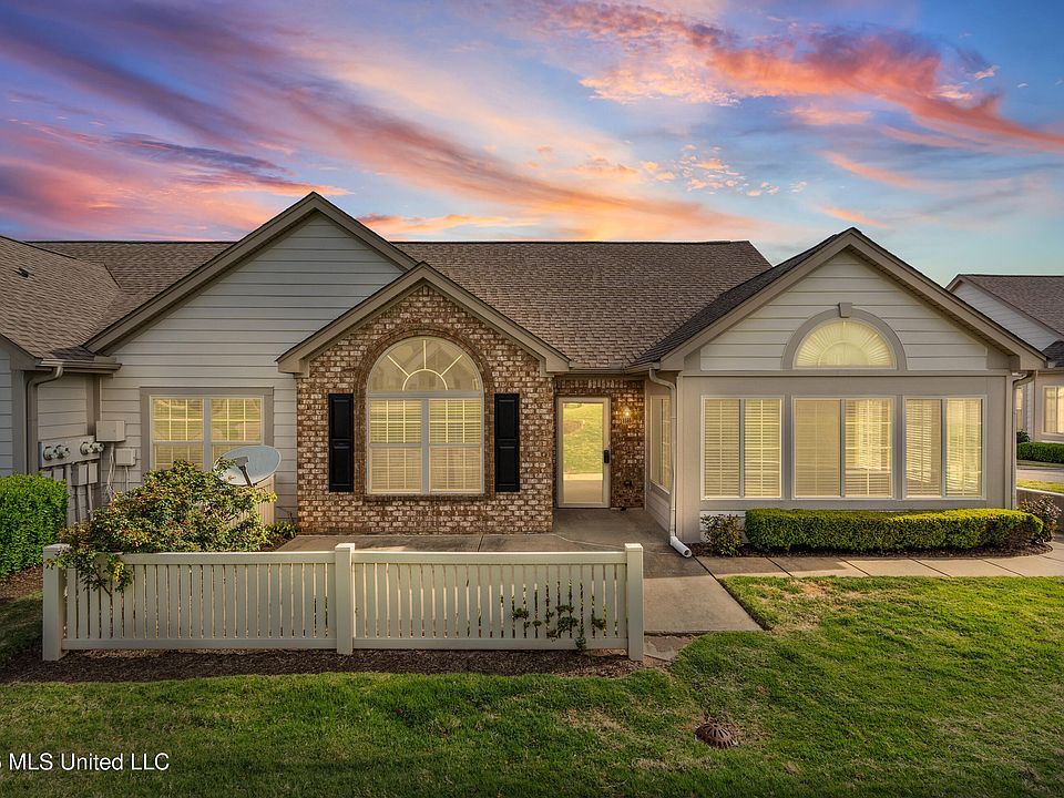1st image of 8686 Parkview Oaks Cir
