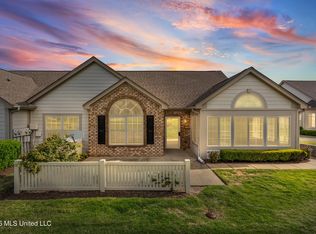 8686 Parkview Oaks Cir, Olive Branch, MS 38654