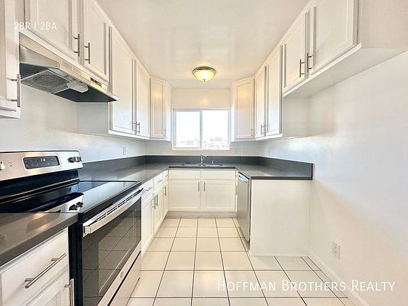 3rd image of 17348 Burbank Blvd APT 12