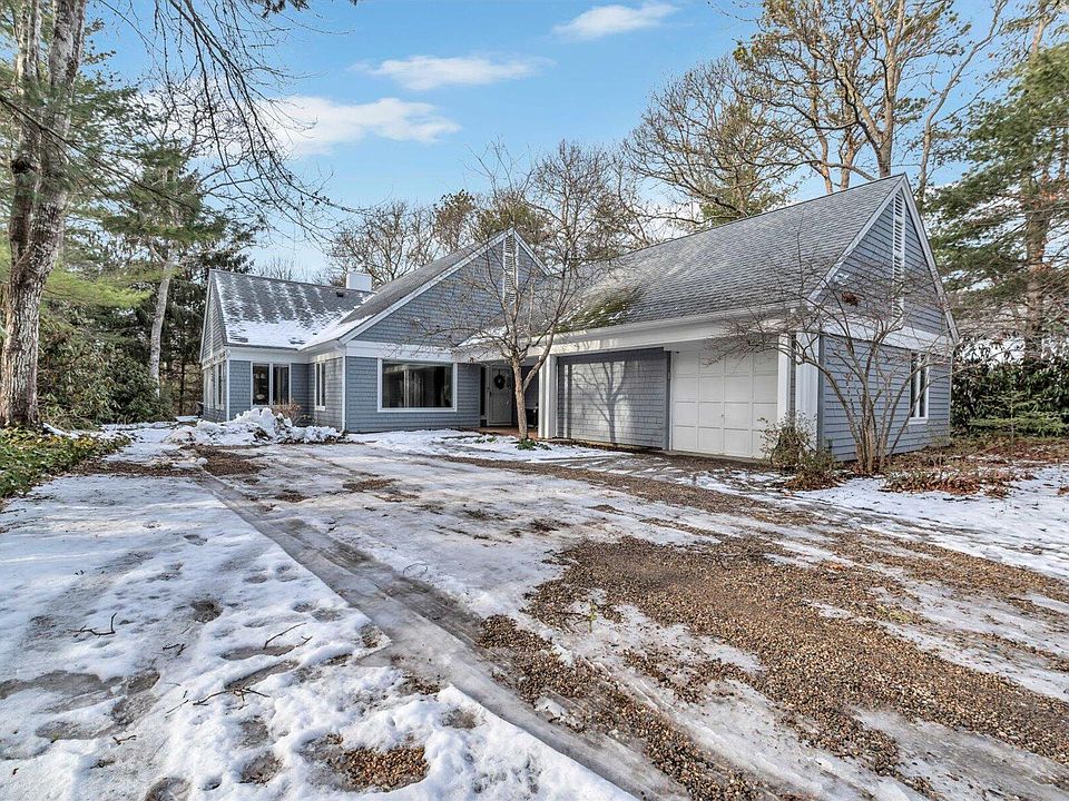 1st image of 164 Coonamessett Circle