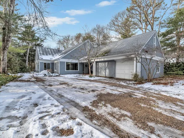 164 Coonamessett Circle, Hatchville, MA 02536