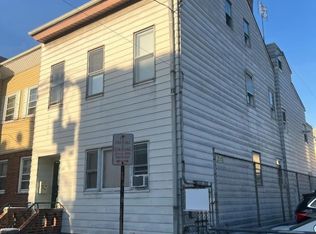 195 Walnut St, Newark, NJ 07105