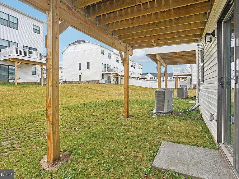 47 Rosemary Way — Photo 38