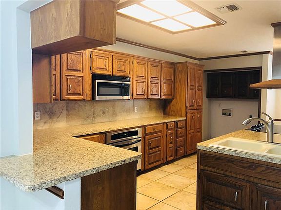 3rd image of 207 Sandpiper Dr