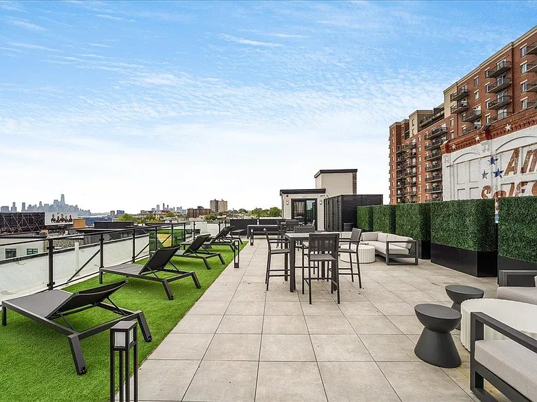 660 Grand St #310 — Photo 33