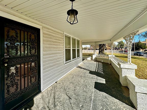 4th image of 1108 Whitehaven Ln