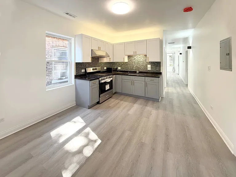 4357 S Whipple St #1 — Photo 8