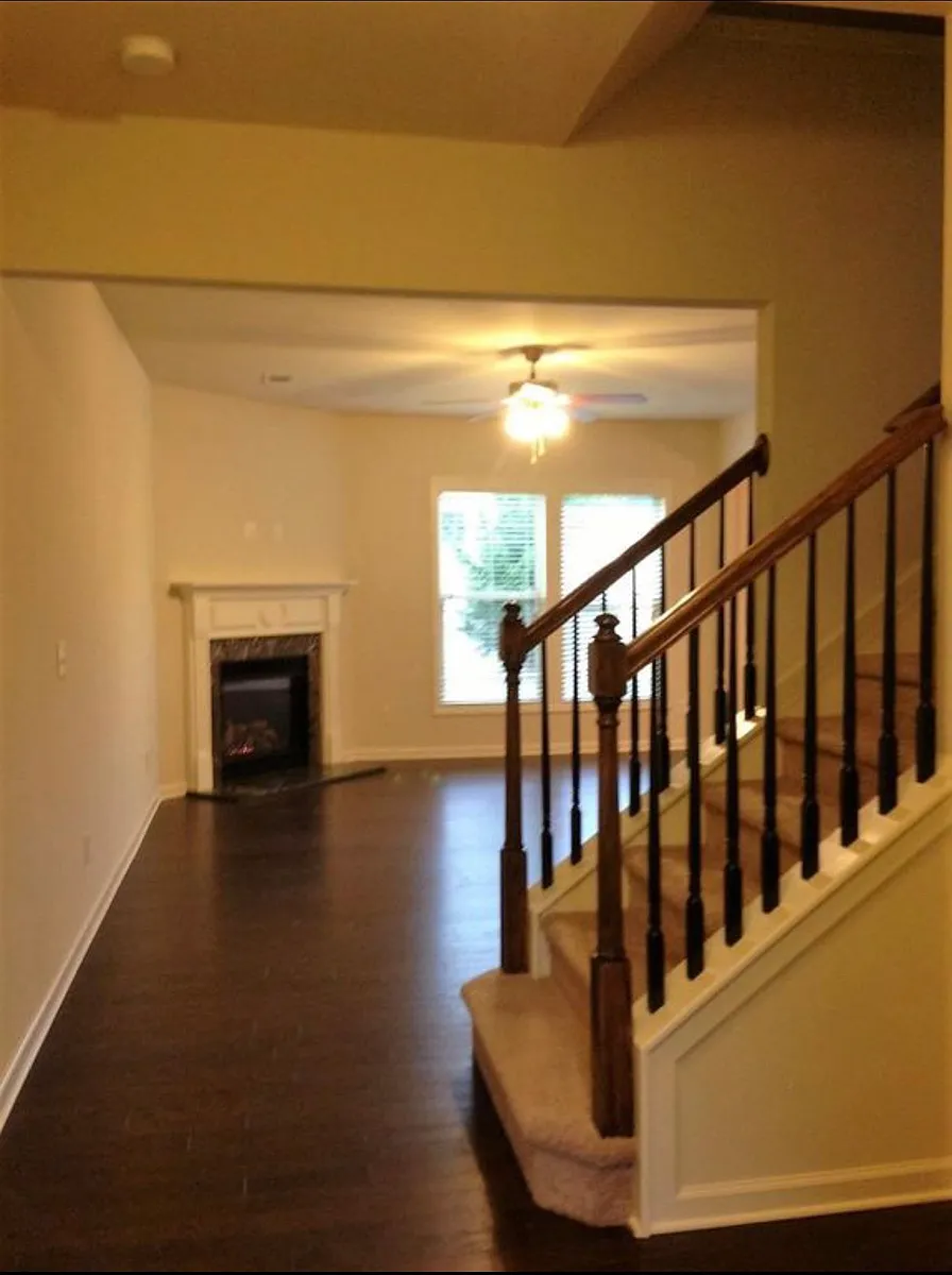 Building Photo - 755 Duberry St