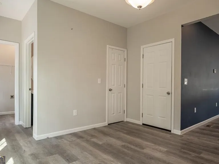 2446 Remington Dr — Photo 11