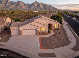 11836 N Crescendo Dr, Tucson, AZ 85737