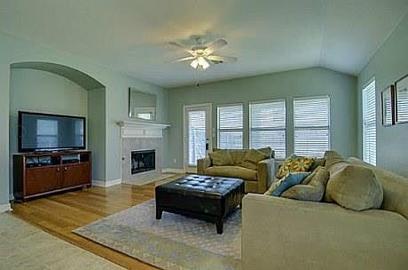 3rd image of 4500 Worchester Ln