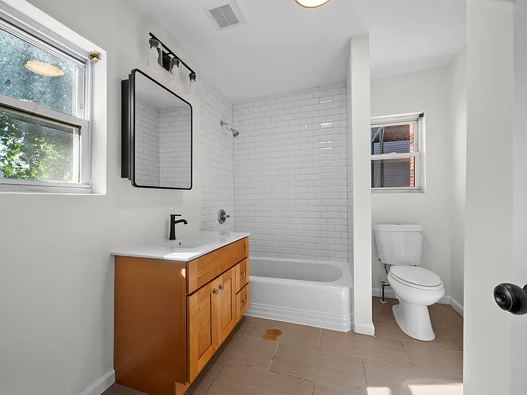 67 Franklin St #2 — Photo 11