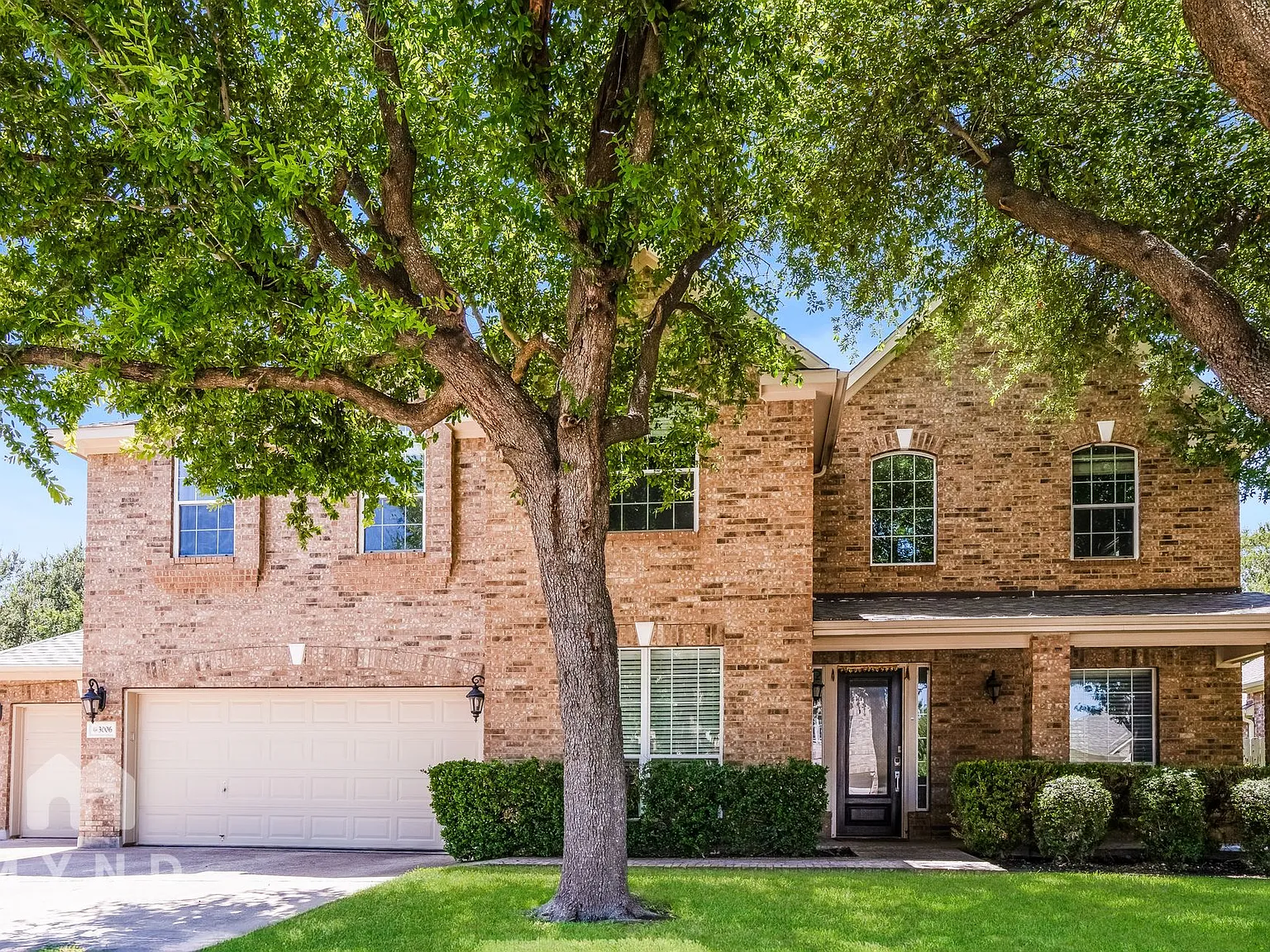 5 bed, 3.5 bath, 3933 sqft, $3,485 — Photo 1