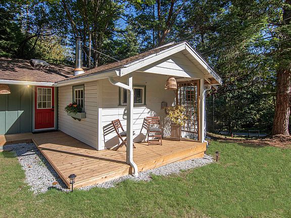 2nd image of 172B Burrill Rd