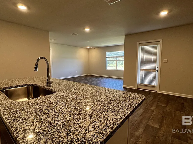 11207 Elemis Dr — Photo 4