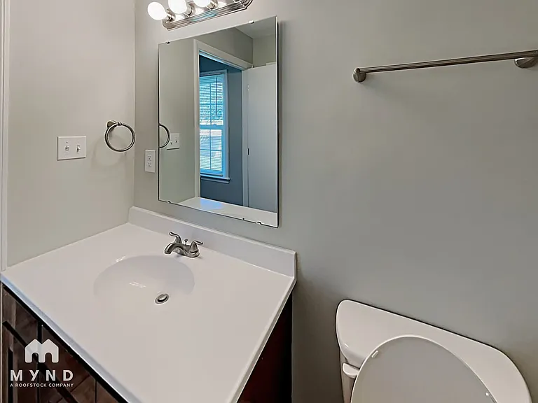 906 Edgehill Dr — Photo 9