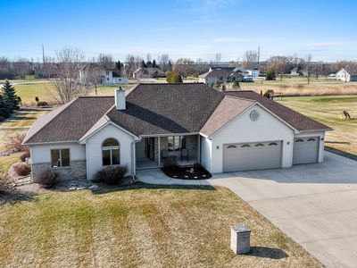 2594 Misty River Ln, De Pere, WI, 54115