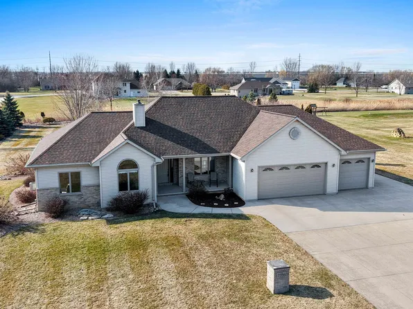 2594 Misty River Ln, De Pere, WI 54115