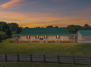 1597 Beaverdale Rd NE, Dalton, GA 30721