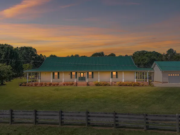 1597 Beaverdale Rd NE, Dalton, GA 30721