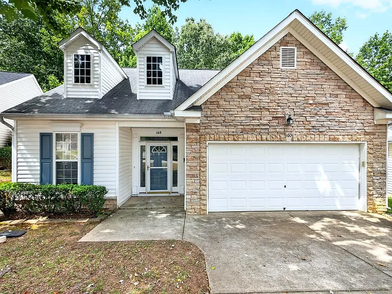 160 Hutson Ln — Photo 1
