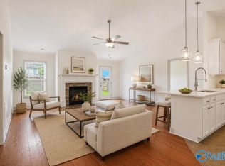 4614 Carrington Blvd SE, Owens Cross Roads, AL 35763