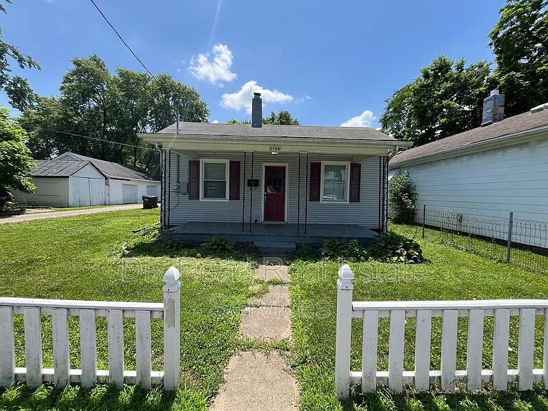 2108 Arlington Ave photo 1