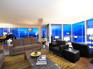 1011 Cordova St W APT 4207, Vancouver, BC V6C 0B2