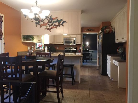 3rd image of 81 Coachman Cir