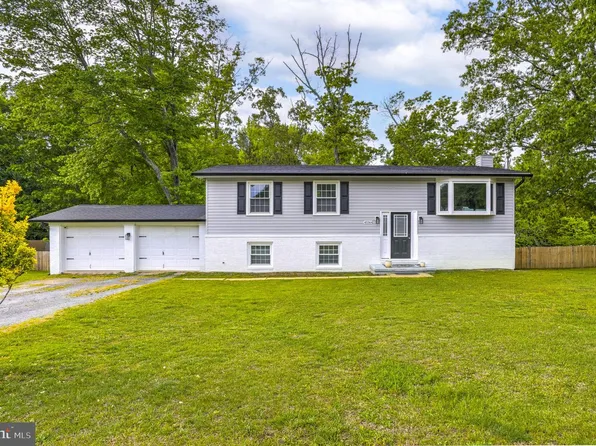 45364 Barefoot Dr, California, MD 20619