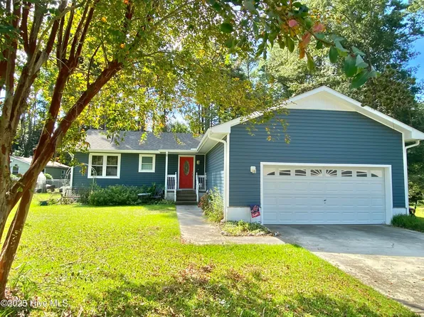 3707 Country Club Road, Morehead City, NC 28557